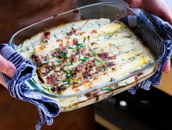 Gegratineerde asperges met Baambrugs Big achterham